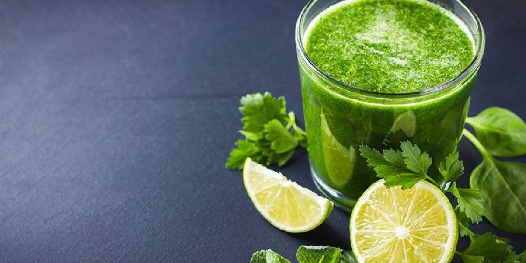 15 günde etkisini gösteriyor! Aç karnına maydanoz ve limon mucizesi: Sadece zayıflatmakla da kalmıyor… 2